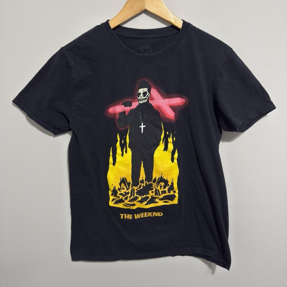 The Weeknd Band T-Shirt Black Skull Cross Fire Men’s Size M